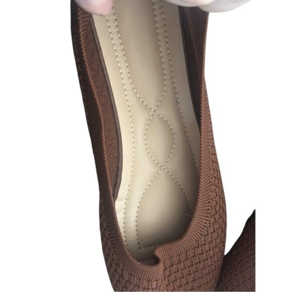 SHEIN Brown Textured Flats - Picture 2 of 8